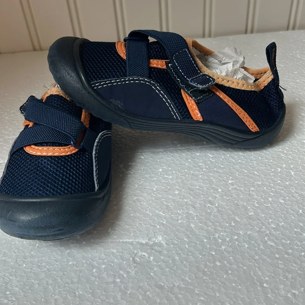Carter’s kids Water Swimmers Shoes mesh adjust strap cushion insole boys size 11